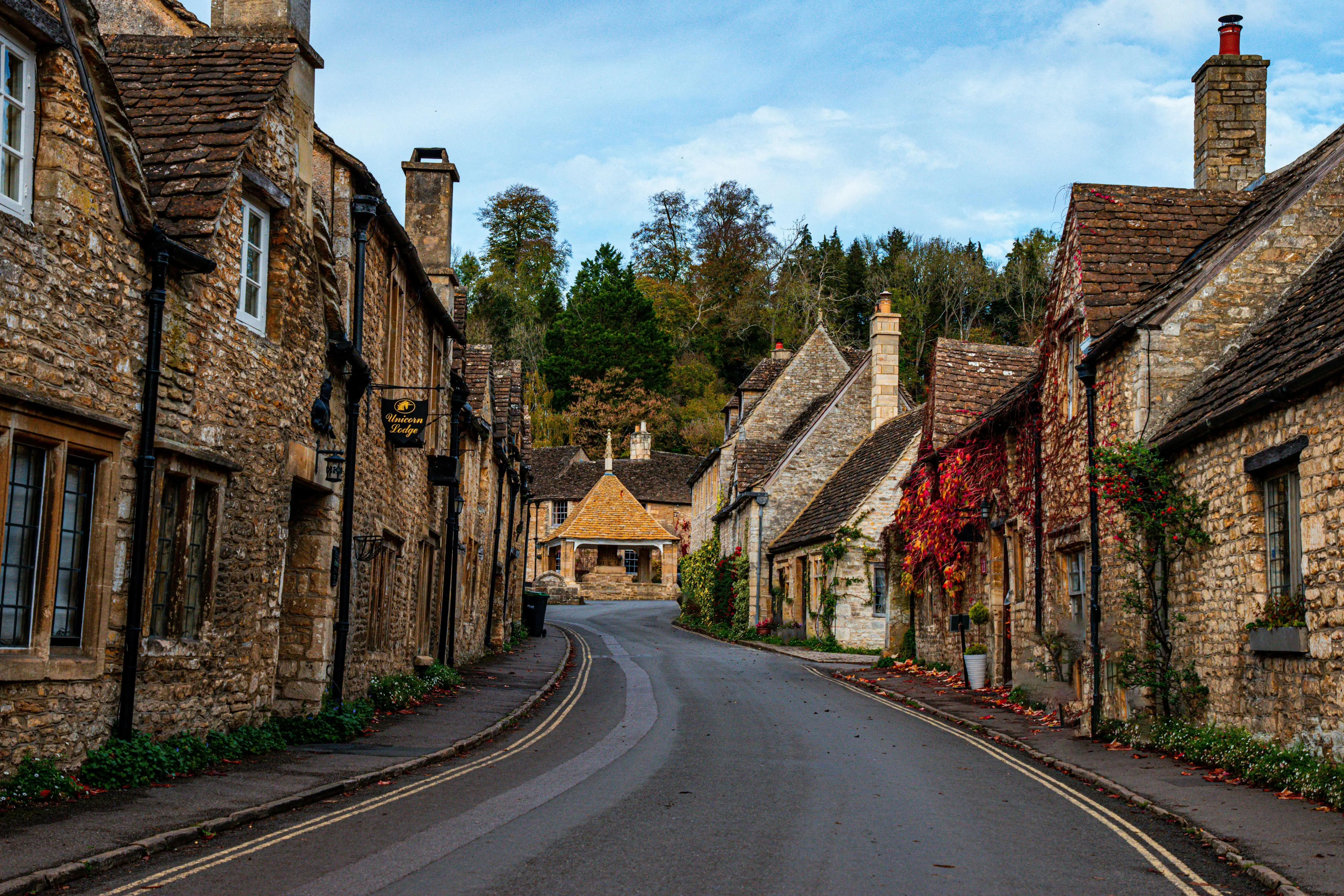 Cotswolds Village Tour (Bibury, Bourton-on-the-Water, Stow)